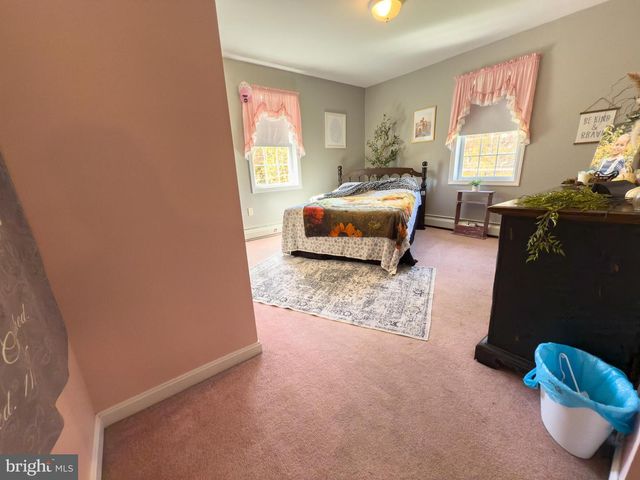 1682 READING RD, Mohnton, PA 19540