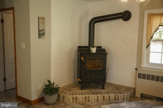 1682 READING RD, Mohnton, PA 19540