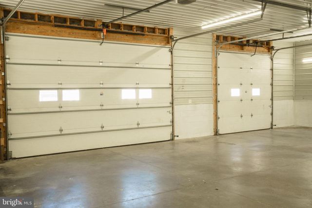 1682 READING RD, Mohnton, PA 19540