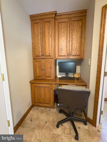 1682 READING RD, Mohnton, PA 19540