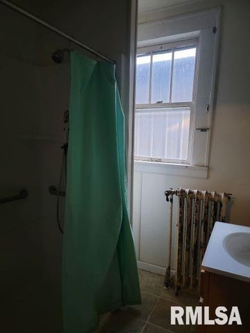 101 S 6TH Street, Murphysboro, IL 62966