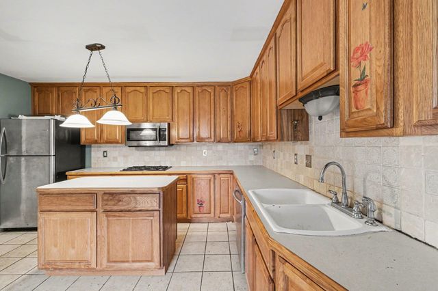 4444 Meadowbrook Dr Drive, Flint, MI 48506