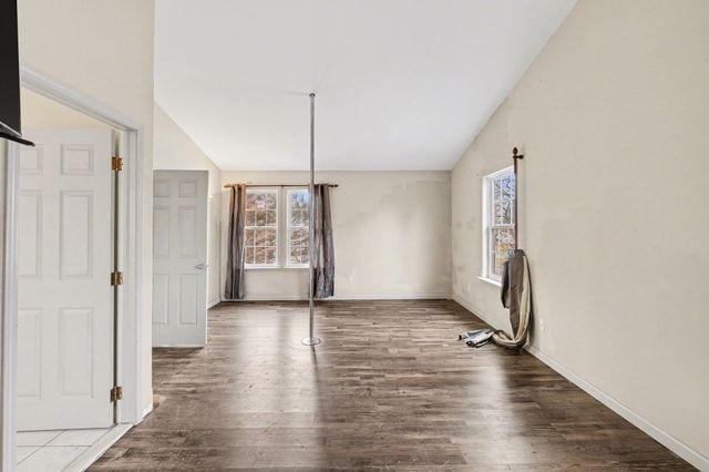 4444 Meadowbrook Dr Drive, Flint, MI 48506