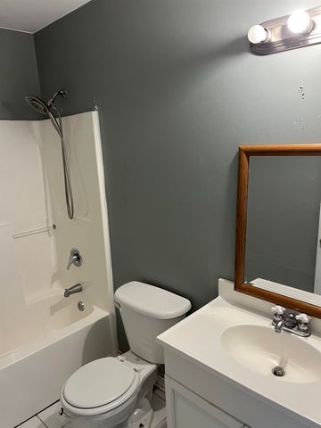 4444 Meadowbrook Dr Drive, Flint, MI 48506