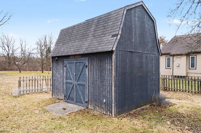 4444 Meadowbrook Dr Drive, Flint, MI 48506