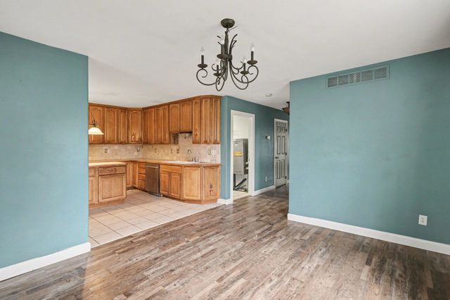 4444 Meadowbrook Dr Drive, Flint, MI 48506