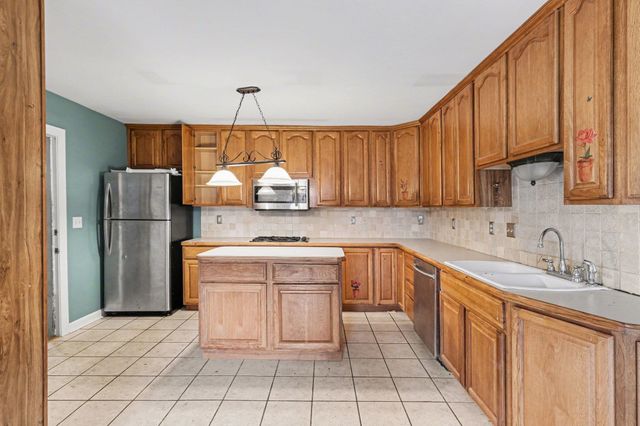 4444 Meadowbrook Dr Drive, Flint, MI 48506