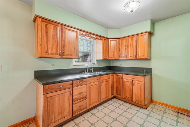 524 Winters Eave Drive, Flushing, MI 48433