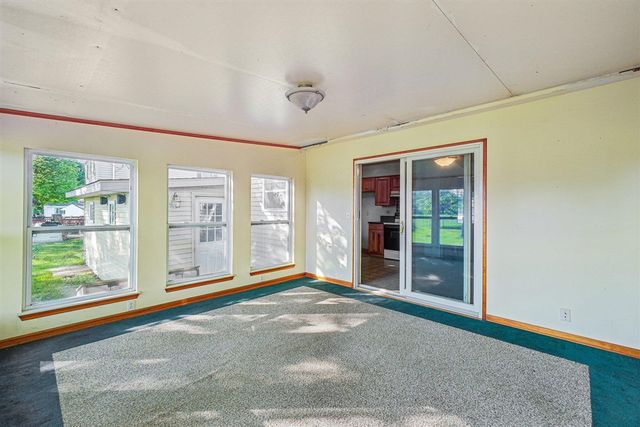 524 Winters Eave Drive, Flushing, MI 48433