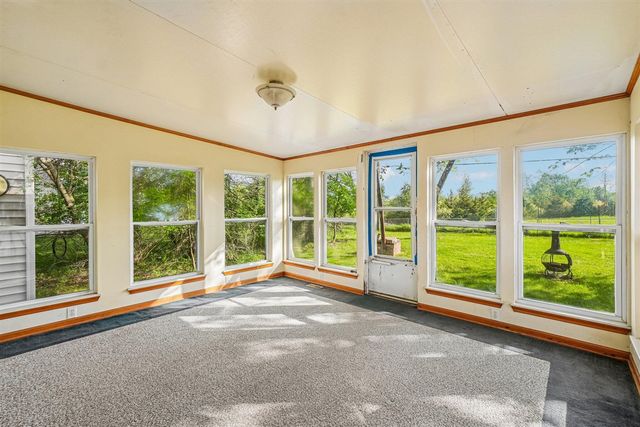 524 Winters Eave Drive, Flushing, MI 48433