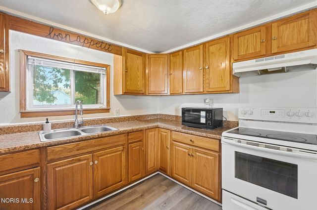 1543 Travis Drive, Toledo, OH 43612