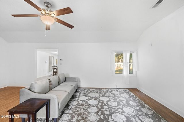 1543 Travis Drive, Toledo, OH 43612