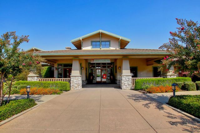 3105 Clarkson Dr, Rocklin, CA 95765