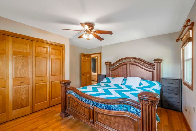 11 Silver Lake Drive, Waterloo, IA 50702