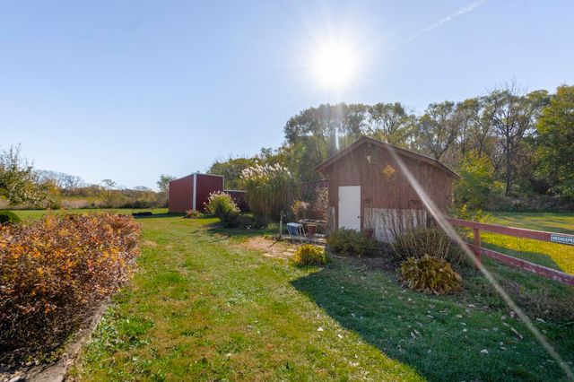 11 Silver Lake Drive, Waterloo, IA 50702