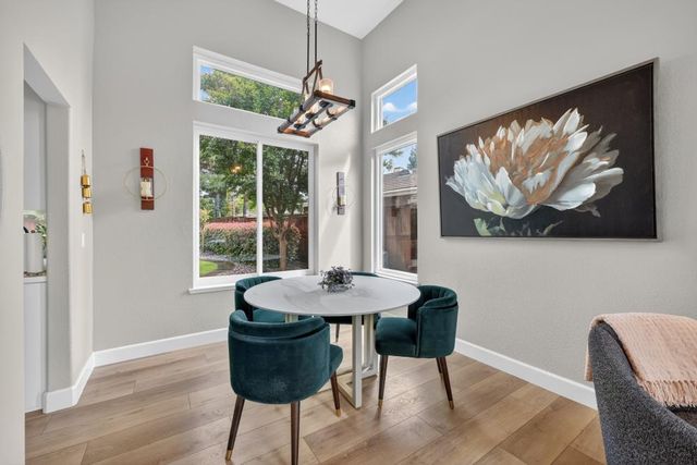 2127 Gold Haven Ct, Gold River, CA 95670