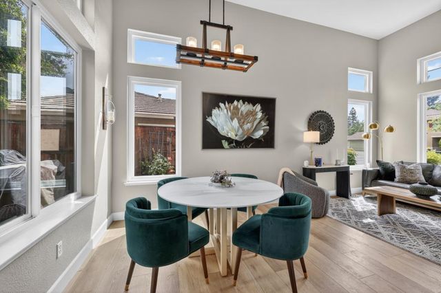 2127 Gold Haven Ct, Gold River, CA 95670