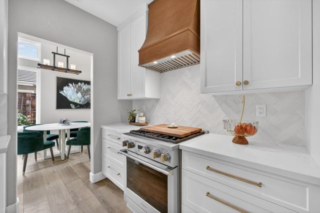 2127 Gold Haven Ct, Gold River, CA 95670