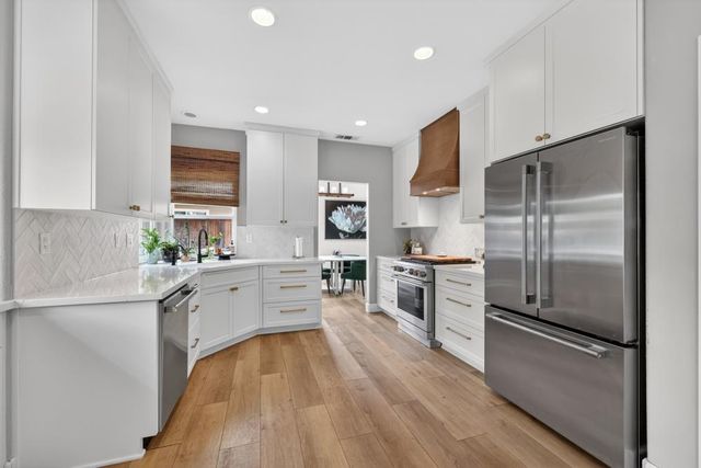 2127 Gold Haven Ct, Gold River, CA 95670