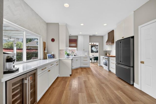 2127 Gold Haven Ct, Gold River, CA 95670