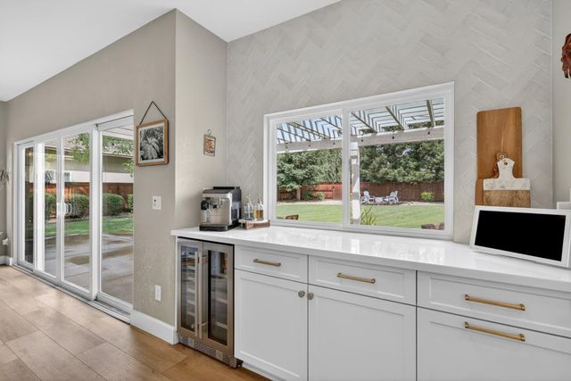 2127 Gold Haven Ct, Gold River, CA 95670