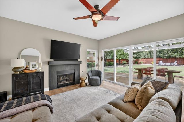 2127 Gold Haven Ct, Gold River, CA 95670