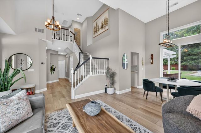 2127 Gold Haven Ct, Gold River, CA 95670