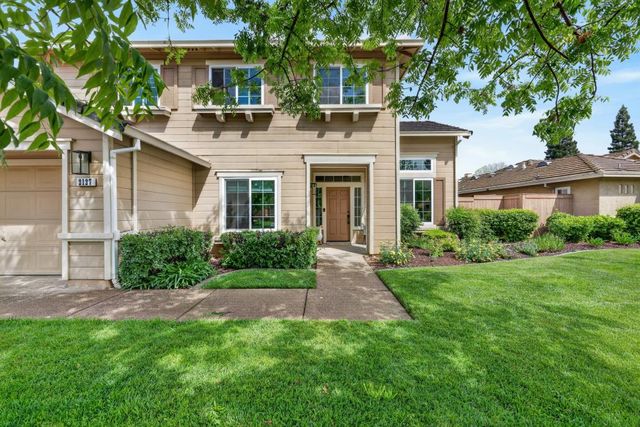 2127 Gold Haven Ct, Gold River, CA 95670