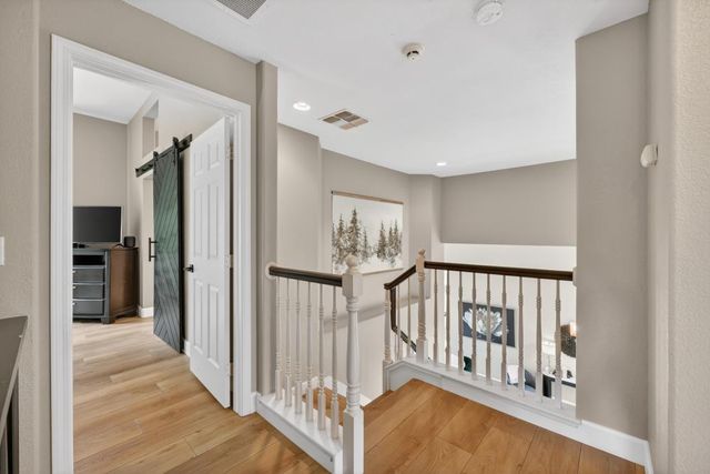 2127 Gold Haven Ct, Gold River, CA 95670