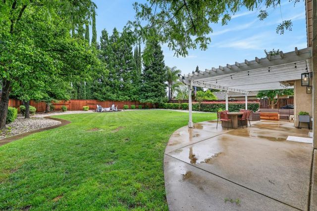 2127 Gold Haven Ct, Gold River, CA 95670