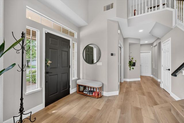 2127 Gold Haven Ct, Gold River, CA 95670