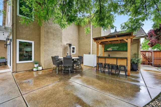 2127 Gold Haven Ct, Gold River, CA 95670