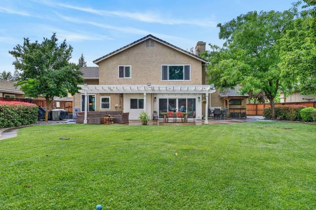 2127 Gold Haven Ct, Gold River, CA 95670