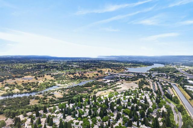 2127 Gold Haven Ct, Gold River, CA 95670