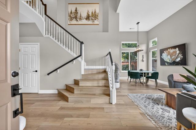 2127 Gold Haven Ct, Gold River, CA 95670