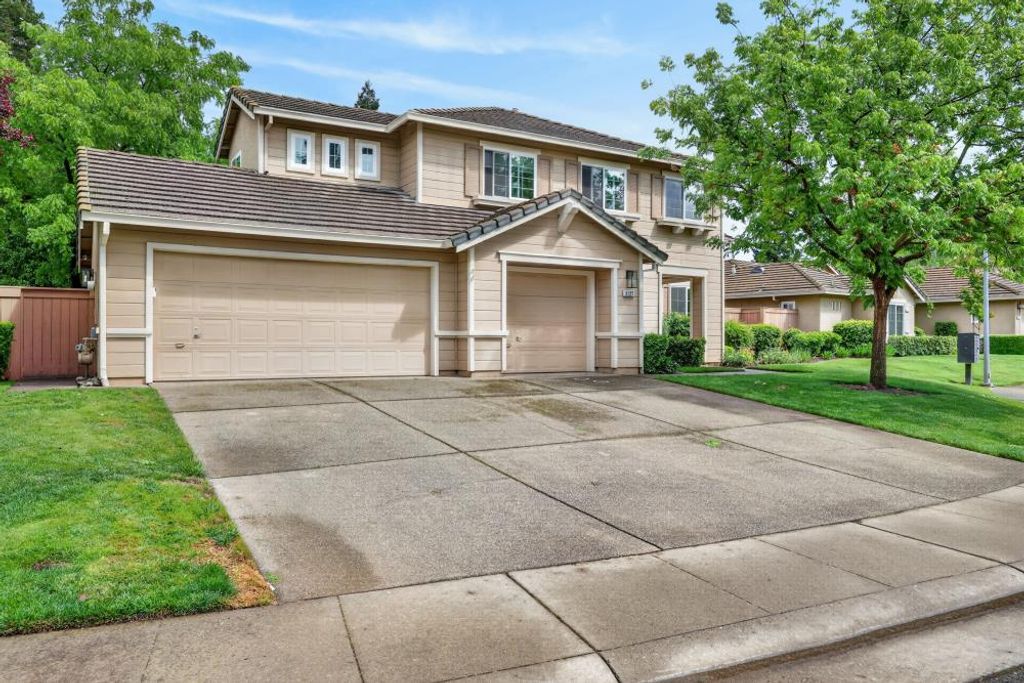 2127 Gold Haven Ct, Gold River, CA 95670