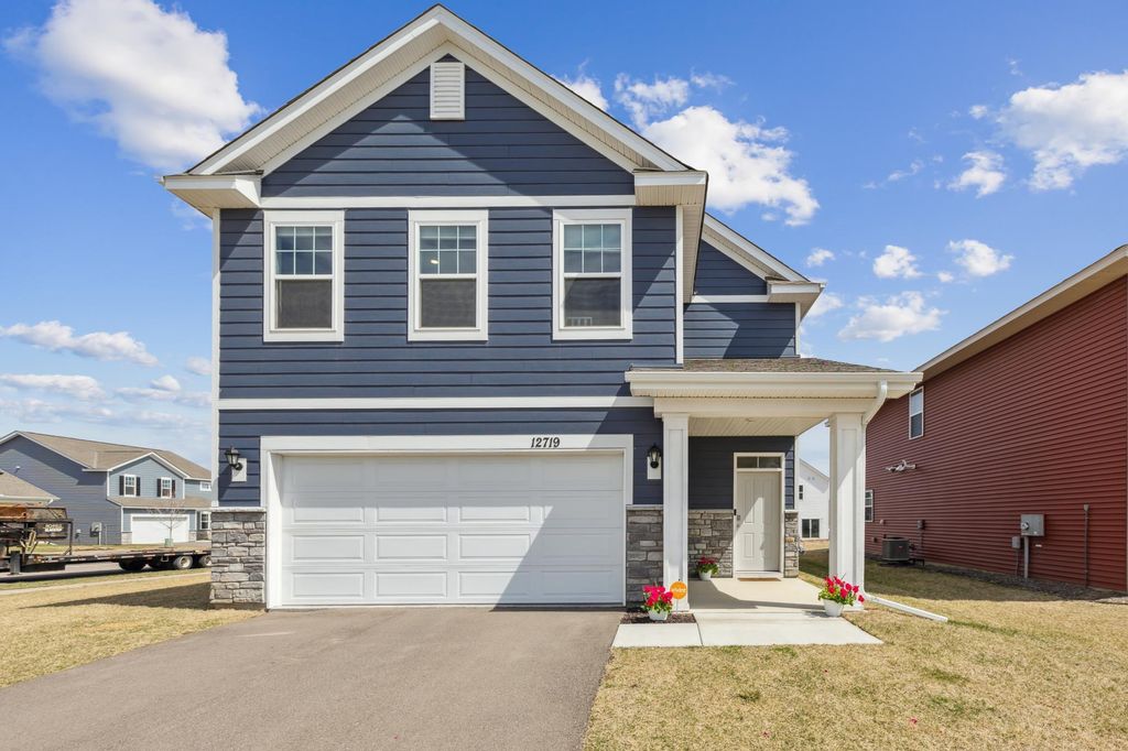 12719 Erskin Street NE, Blaine, MN 55449