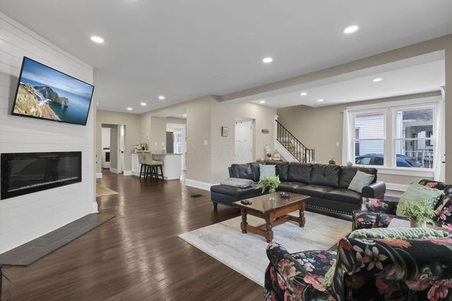 115 W Central Avenue, Delaware, OH 43015