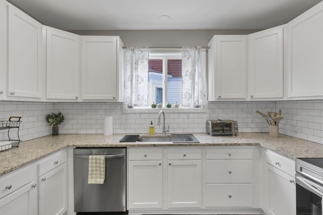 115 W Central Avenue, Delaware, OH 43015