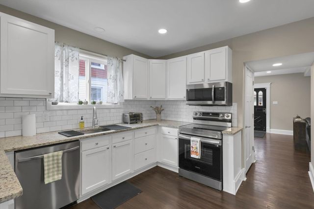 115 W Central Avenue, Delaware, OH 43015