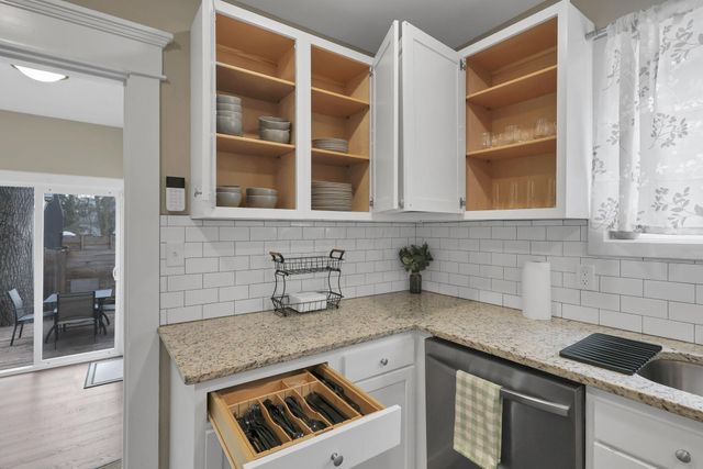 115 W Central Avenue, Delaware, OH 43015