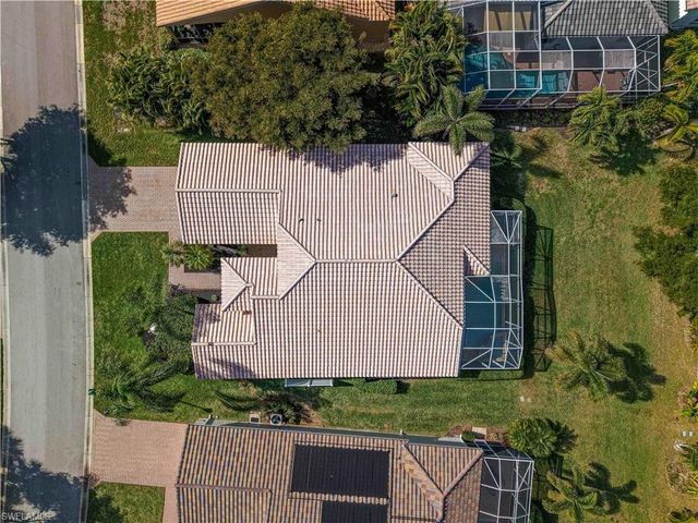 9057 Whitfield DR, Estero, FL 33928