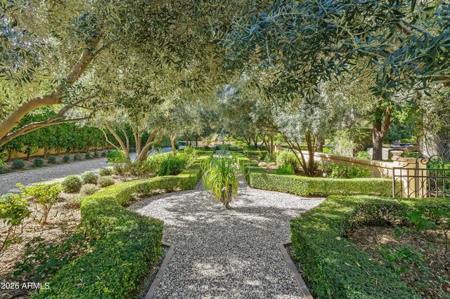 8920 N MARTINGALE Road, Paradise Valley, AZ 85253