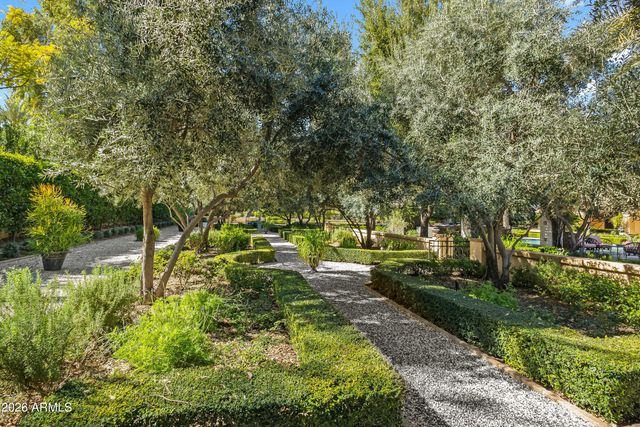 8920 N MARTINGALE Road, Paradise Valley, AZ 85253