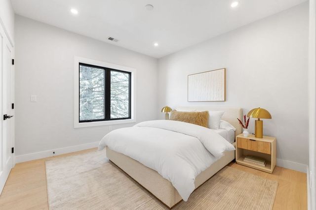 40 Otis L, Needham, MA 02492