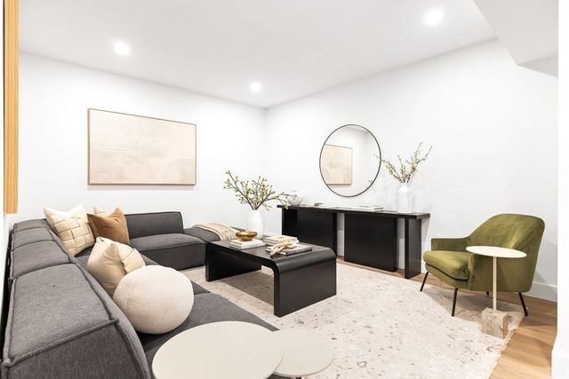 40 Otis L, Needham, MA 02492