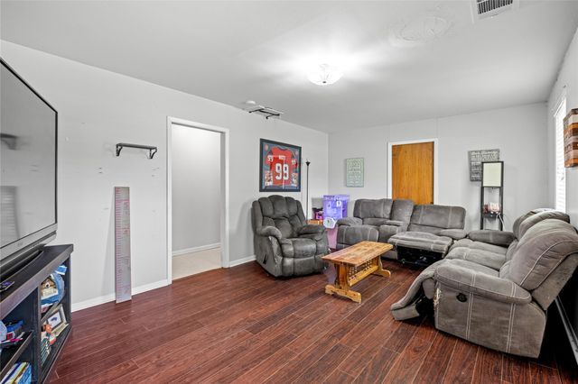 2623 Salem Road, Brenham, TX 77833