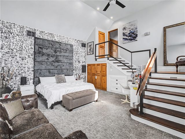 37931 Vine Street, Willoughby Hills, OH 44094