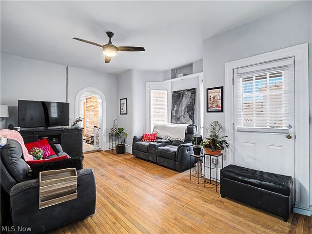 37931 Vine Street, Willoughby Hills, OH 44094