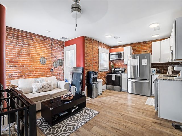 37931 Vine Street, Willoughby Hills, OH 44094